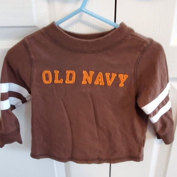 ✅ Boys Old Navy t-shirt 12-18 month - Picture 2 of 3